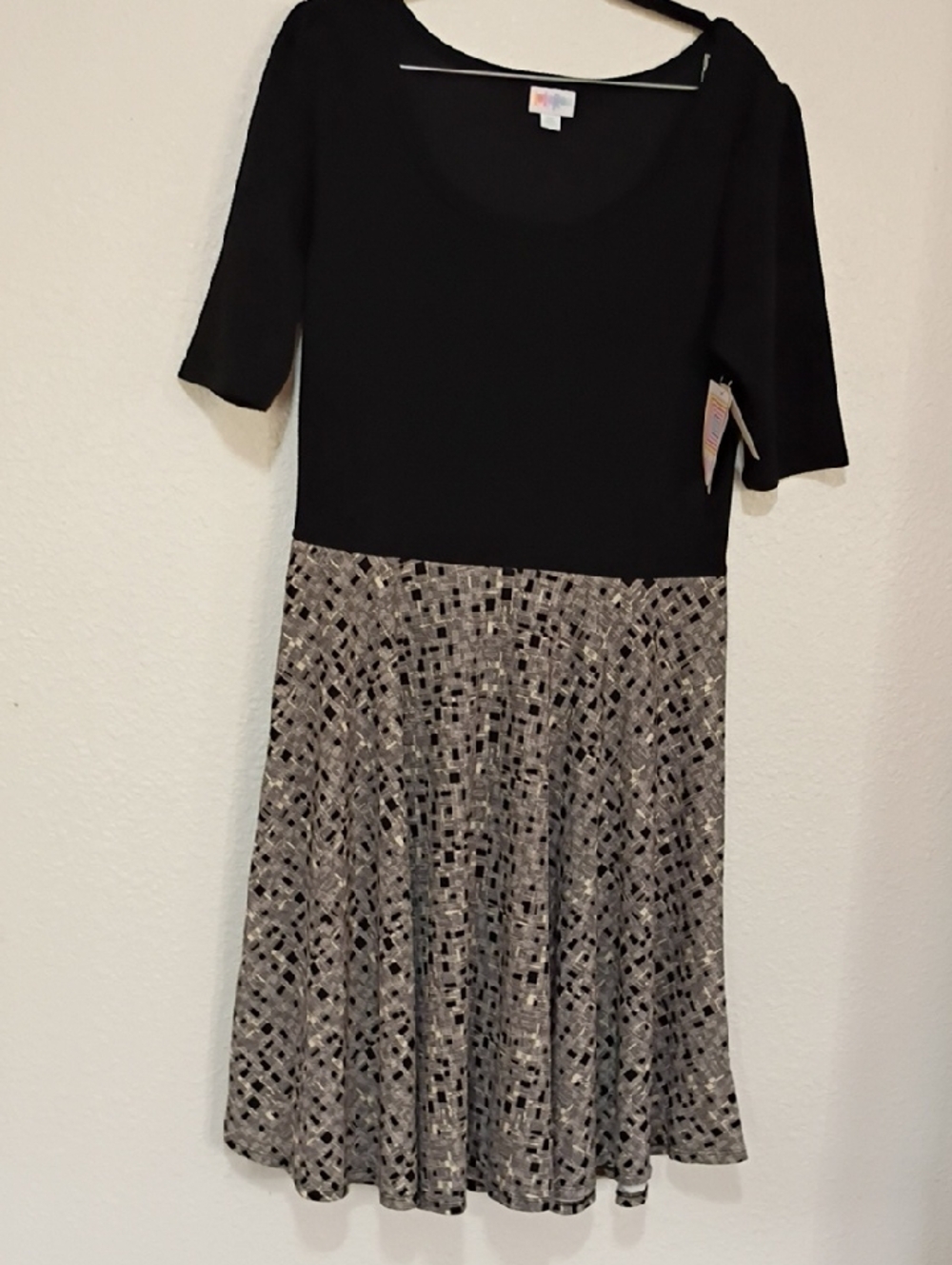 LuLaRoe Black Top with Gray Mosaic Midi Dress